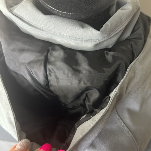 New Era Pinstripe Bowl Yankee Stadium Gray down Jacket Mens Size Small - Picture 9 of 15